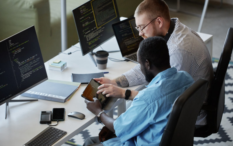 Interview mit Mike Deecke und Thomas Reimer